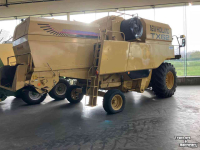 Mähdrescher New Holland TX62