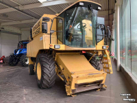 Mähdrescher New Holland TX62