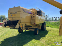 Mähdrescher New Holland TX62