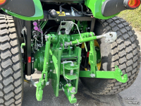 Obsttraktor John Deere 4066R