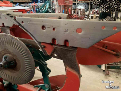 Pflüge Kverneland EG 100 5 schaar ploegen