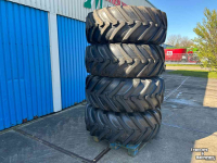 Räder, Reifen, Felgen & Distanzringe Michelin 480/80R26 XMCL op 12 gaats JCB velgen