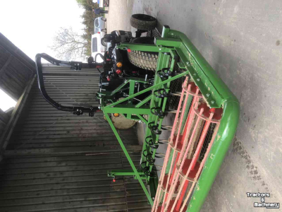 Schlepper / Traktor TYM TYM / Branson 2500L - Black edition
