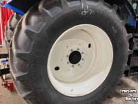 Räder, Reifen, Felgen & Distanzringe Vredestein 650/65R38 + 540/65R28 100% Traxion 65