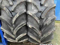 Räder, Reifen, Felgen & Distanzringe Vredestein 650/65R38 + 540/65R28 100% Traxion 65