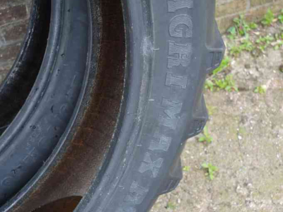 Räder, Reifen, Felgen & Distanzringe BKT agrimax 230/95r36
