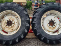 Räder, Reifen, Felgen & Distanzringe Pirelli 14.9R24