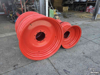 Räder, Reifen, Felgen & Distanzringe  Velgenset Fendt 20x42, 16x30