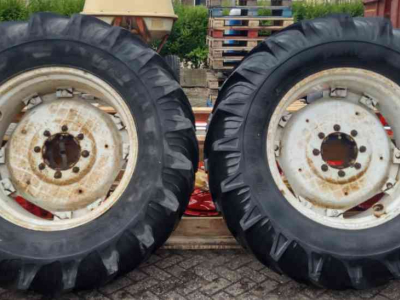 Räder, Reifen, Felgen & Distanzringe Pirelli 14.9R24