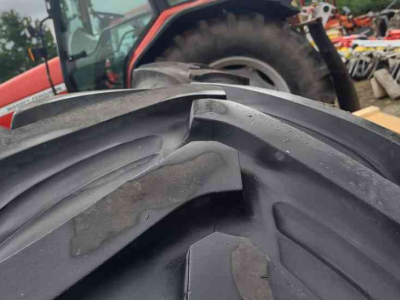 Räder, Reifen, Felgen & Distanzringe Pirelli 14.9R24