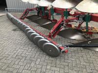 Pflüge Kverneland LB 5-schaar Wentelploeg met VSS pakker / packer