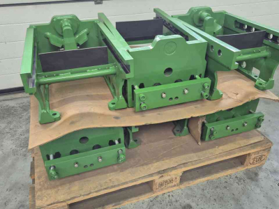 Sonstiges Traktoren und Zubehör John Deere Rockinger trekhaakframe met Piton-Fix JD 5020 en 5R