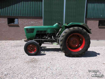 Schlepper / Traktor Deutz-Fahr D 6006