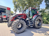 Schlepper / Traktor Valtra Q305