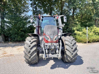 Schlepper / Traktor Valtra Q305