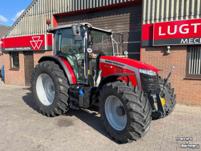Schlepper / Traktor Massey Ferguson 5M.145 Dyna-4 Tractoren