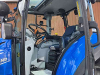 Schlepper / Traktor New Holland T 5.120 EC