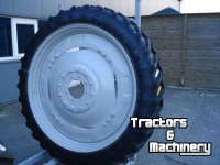 Räder, Reifen, Felgen & Distanzringe Alliance 11.2 R54 of 270/95 R54 of 11,2 R54 OP VOORRAAD!
