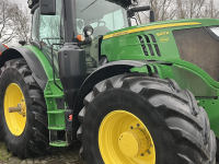 Schlepper / Traktor John Deere 6215R
