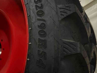 Räder, Reifen, Felgen & Distanzringe  320/90R54 & 320/85R38