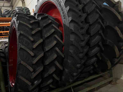 Räder, Reifen, Felgen & Distanzringe  320/90R54 & 320/85R38