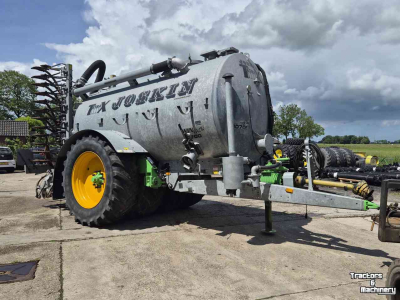 Gülletankwagen / Güllefässer Joskin Tetrax 2 10700