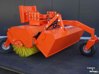 Kehrmaschine Hofstede veegmachine Model  SMART verwisselbaar aankoppel bord ook met Knikmops etc aankoppeling
