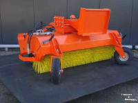 Kehrmaschine Hofstede veegmachine Model  SMART verwisselbaar aankoppel bord ook met Knikmops etc aankoppeling