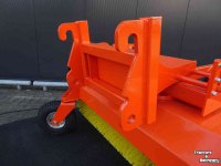 Kehrmaschine Hofstede veegmachine Model  SMART verwisselbaar aankoppel bord ook met Knikmops etc aankoppeling