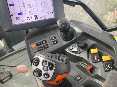 Schlepper / Traktor Claas arion 650 cebis