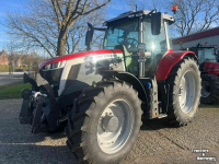 Schlepper / Traktor Massey Ferguson 7S210