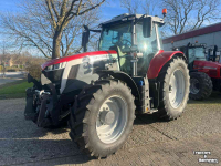 Schlepper / Traktor Massey Ferguson 7S210