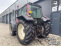 Schlepper / Traktor Valtra 6750