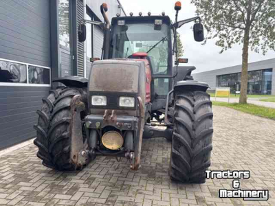 Schlepper / Traktor Valtra 6750