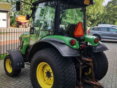 Gartentraktoren John Deere 4720 E hydro