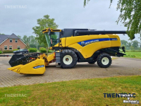 Mähdrescher New Holland CX 8.70 combine / maaidorser