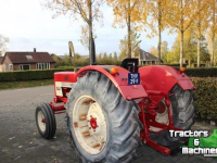 Schlepper / Traktor International met handkoppeling voor aftakas