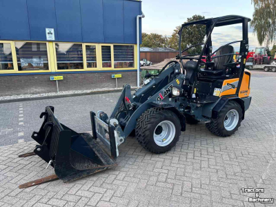 Radlader Giant G2200 HD-Xtra wiellader minishovel kniklader