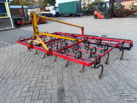 Grubber Peecon 300 triltand cultivator met rol gebruikt