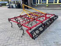 Grubber Peecon 300 triltand cultivator met rol gebruikt