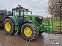 Schlepper / Traktor John Deere 6M220