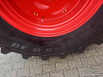 Räder, Reifen, Felgen & Distanzringe Trelleborg 650/85R38 TM900 90%