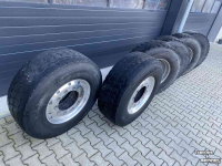 Räder, Reifen, Felgen & Distanzringe  385/65R22.5 & 315/80R22.5