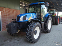 Schlepper / Traktor New Holland TSA 135