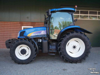 Schlepper / Traktor New Holland TSA 135