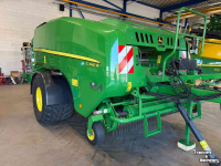 Pressen John Deere C441R