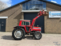 Schlepper / Traktor Massey Ferguson 590-4 met voorlader
