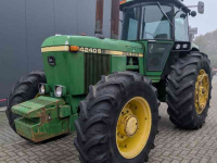Schlepper / Traktor John Deere 4240 S