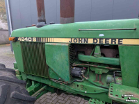 Schlepper / Traktor John Deere 4240 S