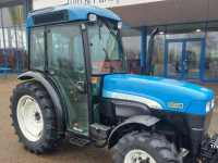Obsttraktor New Holland TNV75A
